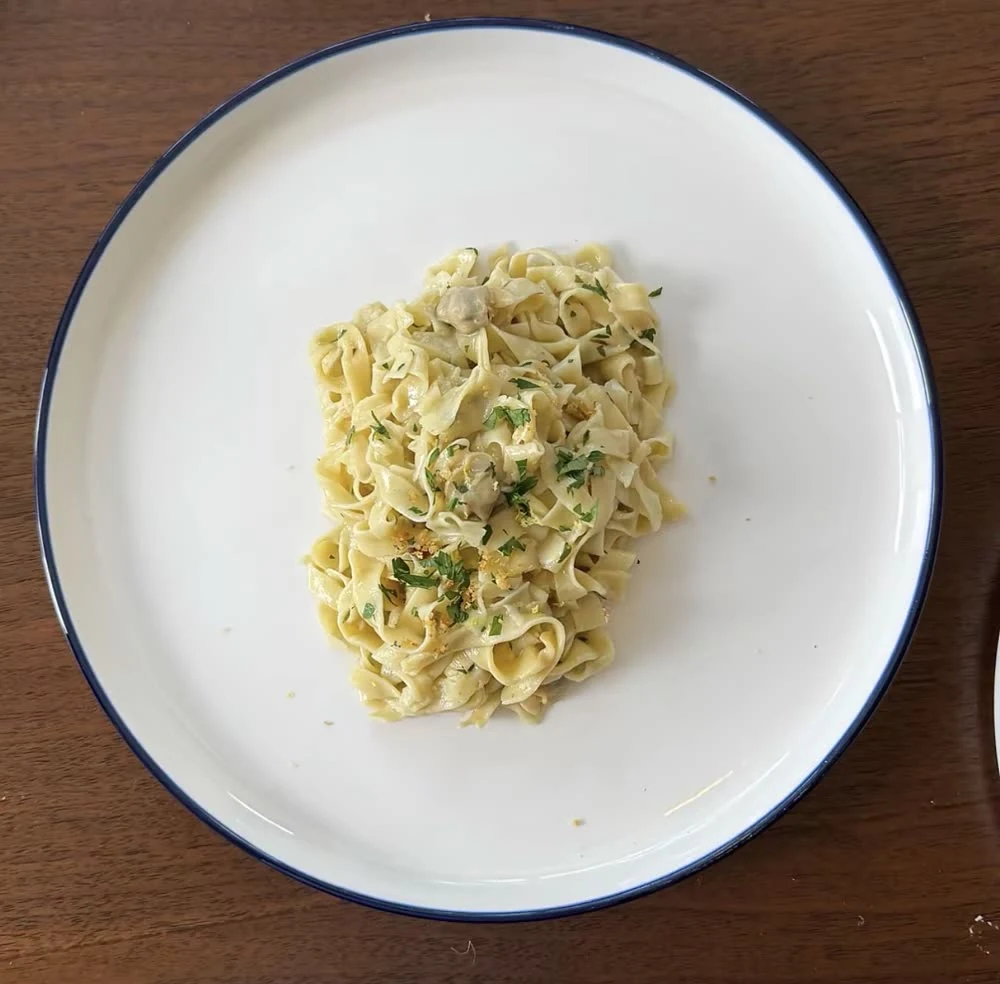 Linguine with clams